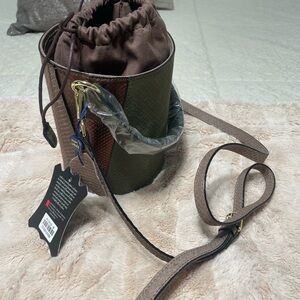 Ameri Leather Stylish Brown and Green Bucket Bag
